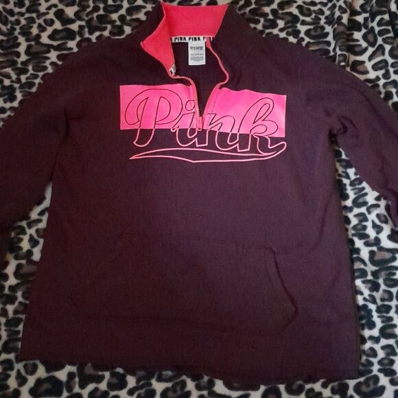 !!Victoria's Secret Pink Pullover Sweatshirt Size Small - Picture 1 of 3